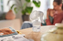 Philips Avent Ручной молокоотсос с бутылочкой Natural 118 мл, SCF430 / 10